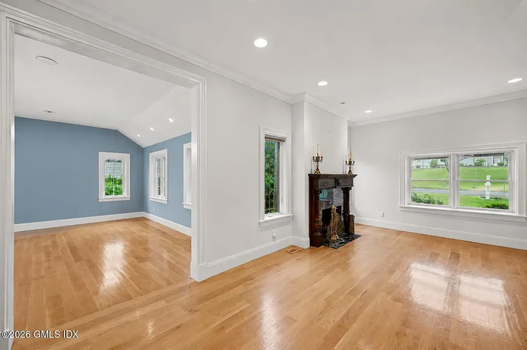 52 Francis Lane Greenwich CT 06831