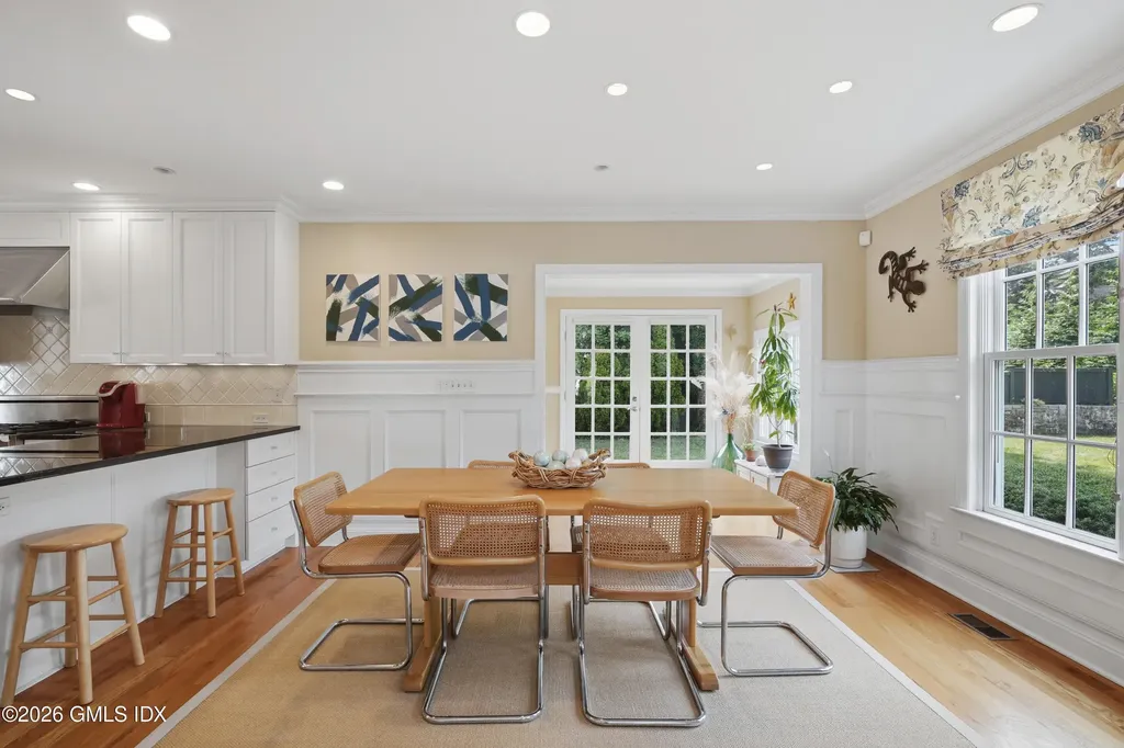 35 Owenoke Way Riverside CT 06878