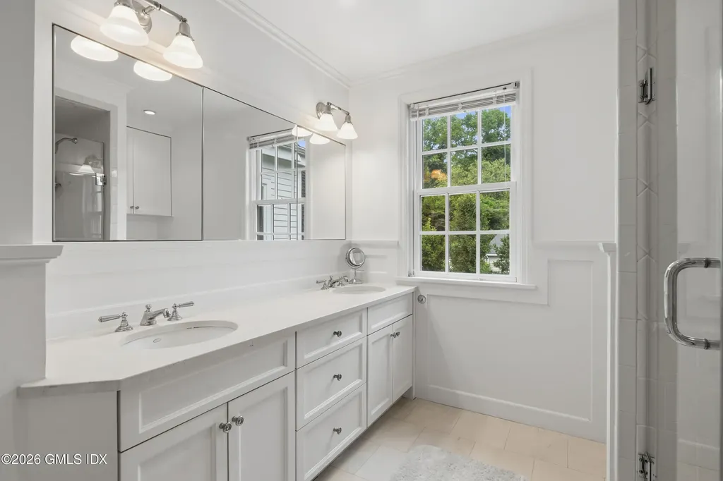 35 Owenoke Way Riverside CT 06878
