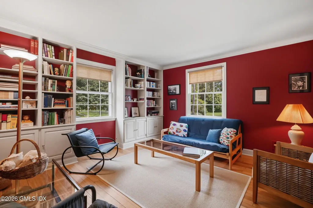 35 Owenoke Way Riverside CT 06878