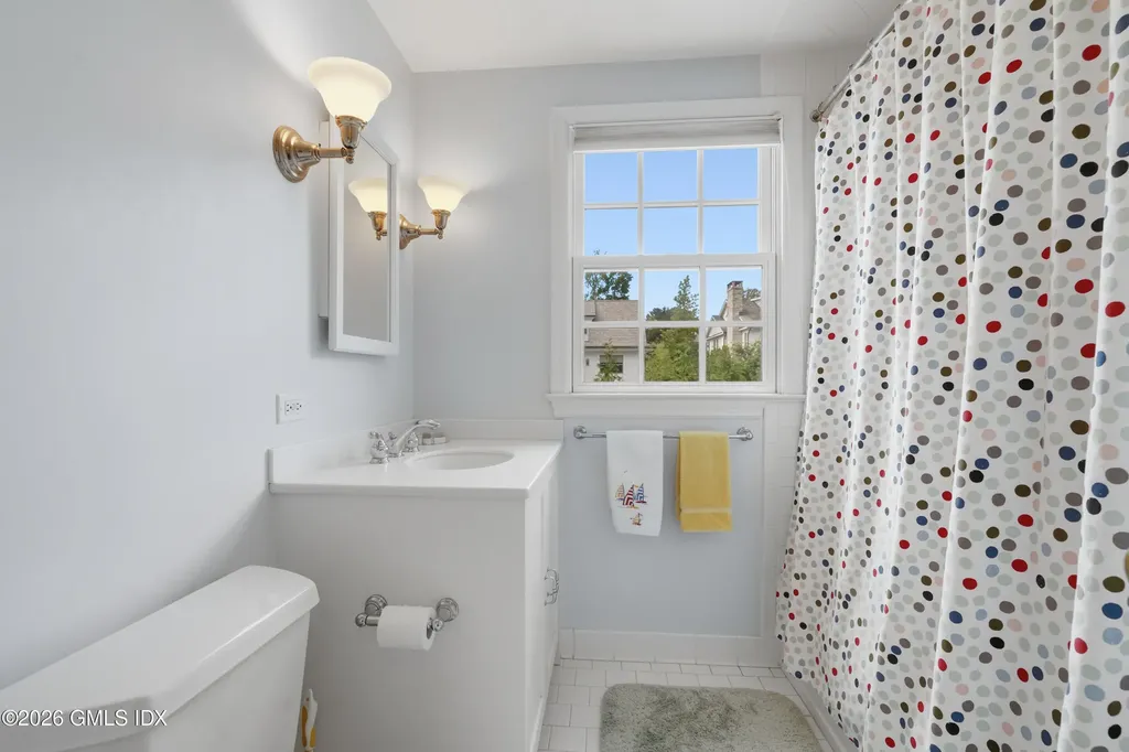 35 Owenoke Way Riverside CT 06878