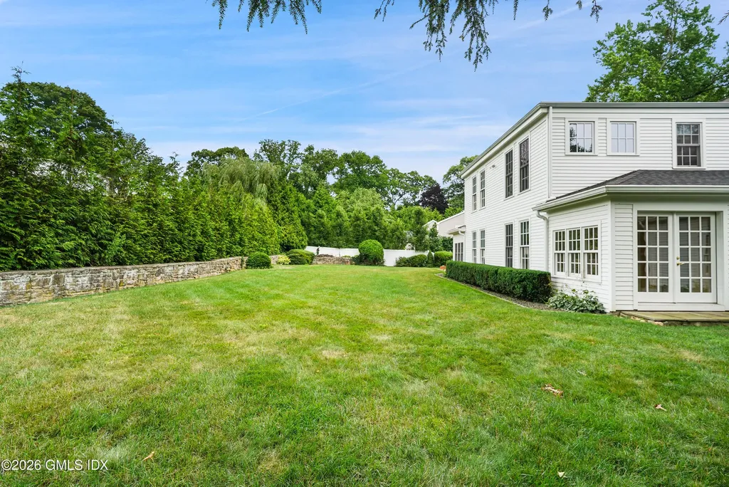 35 Owenoke Way Riverside CT 06878