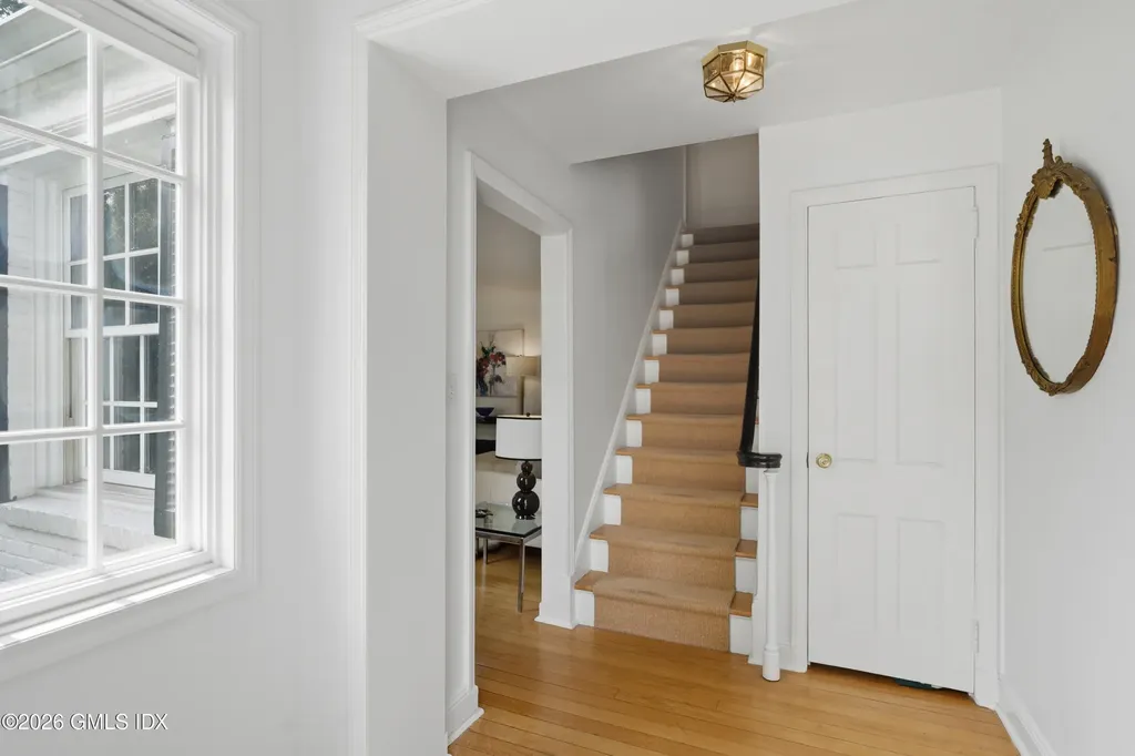 35 Owenoke Way Riverside CT 06878