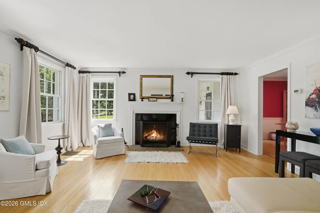 35 Owenoke Way Riverside CT 06878