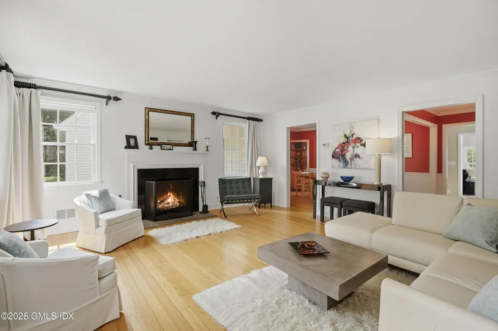 35 Owenoke Way Riverside CT 06878