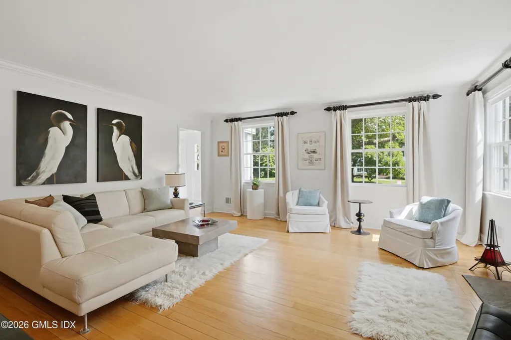 35 Owenoke Way Riverside CT 06878