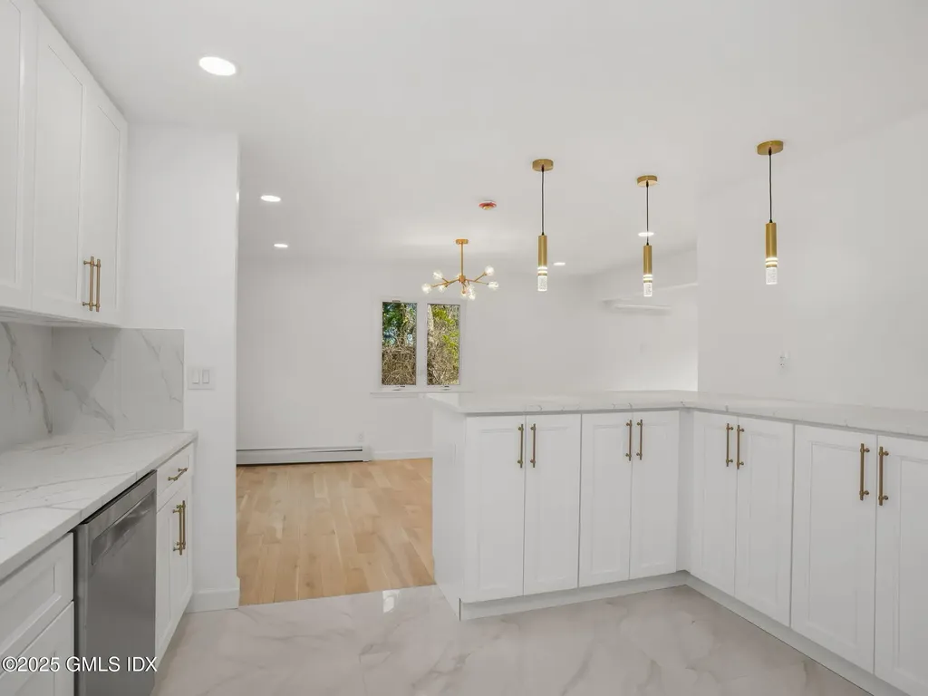37 Edgewood Avenue Greenwich CT 06830