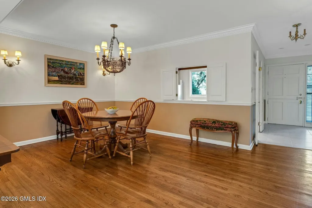527 W Lyon Farm Drive Greenwich CT 06831