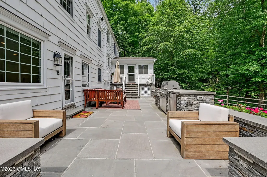 38 Byfield Lane Greenwich CT 06830