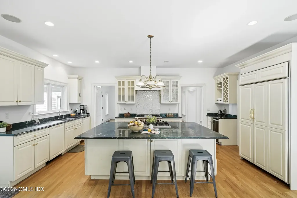 3 Carriage Road Cos Cob CT 06807