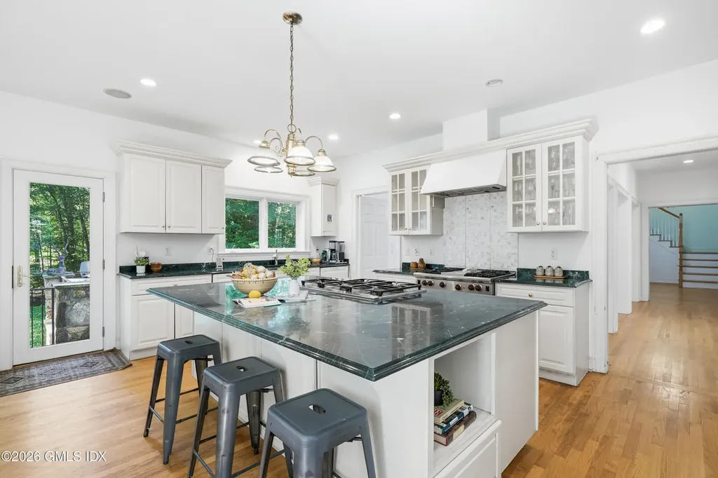 3 Carriage Road Cos Cob CT 06807