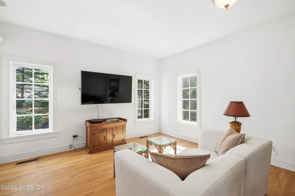 3 Carriage Road Cos Cob CT 06807