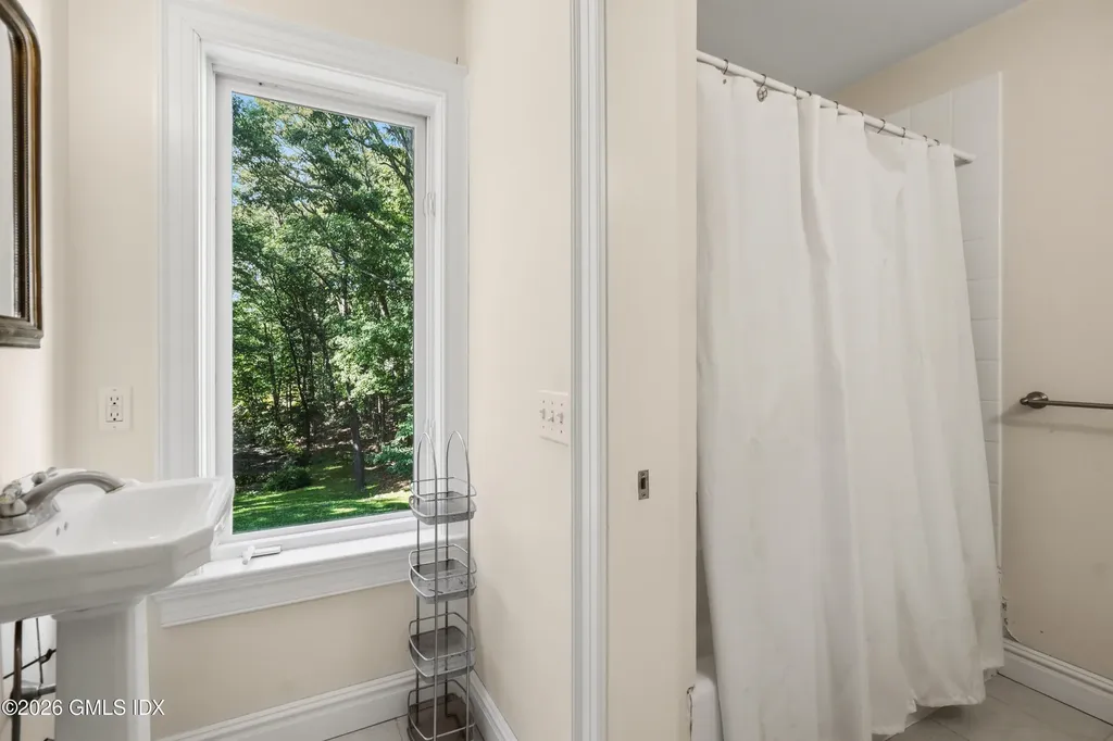 3 Carriage Road Cos Cob CT 06807