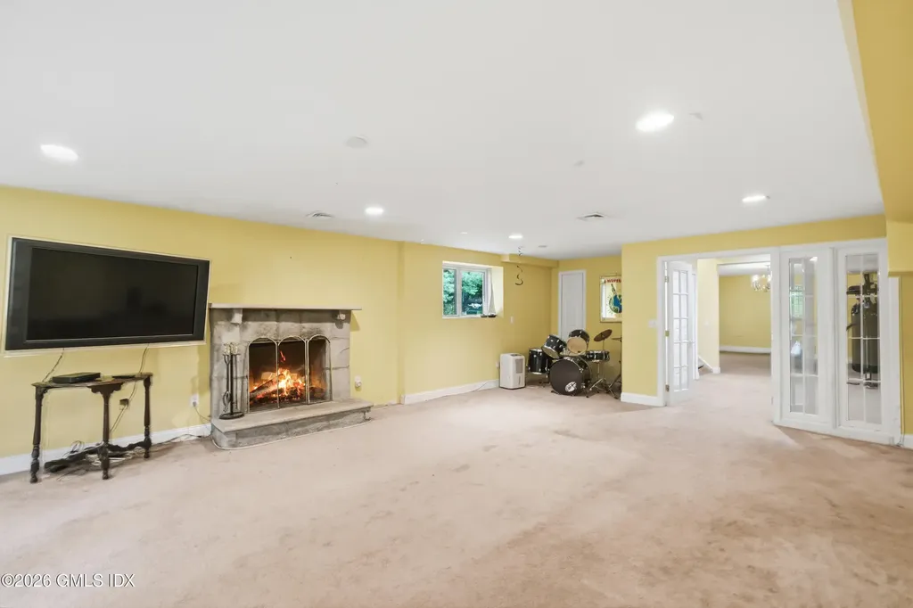 3 Carriage Road Cos Cob CT 06807