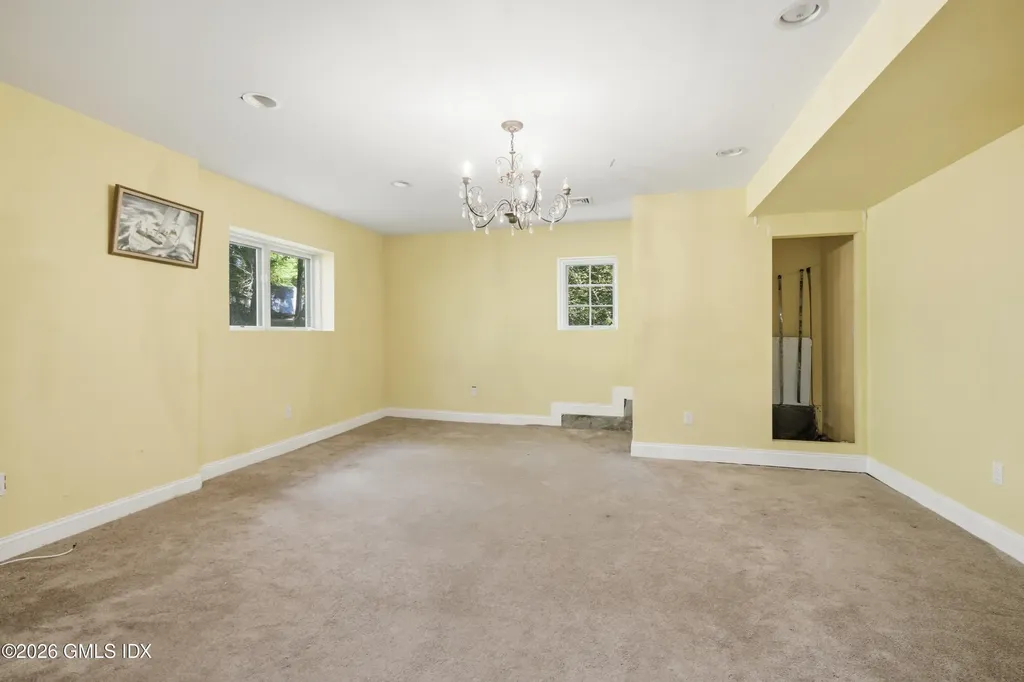 3 Carriage Road Cos Cob CT 06807