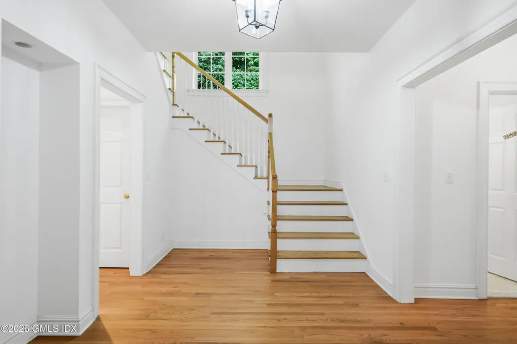 3 Carriage Road Cos Cob CT 06807