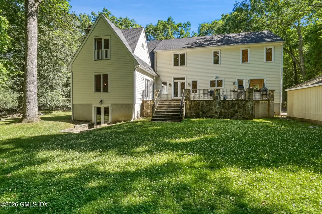 3 Carriage Road Cos Cob CT 06807