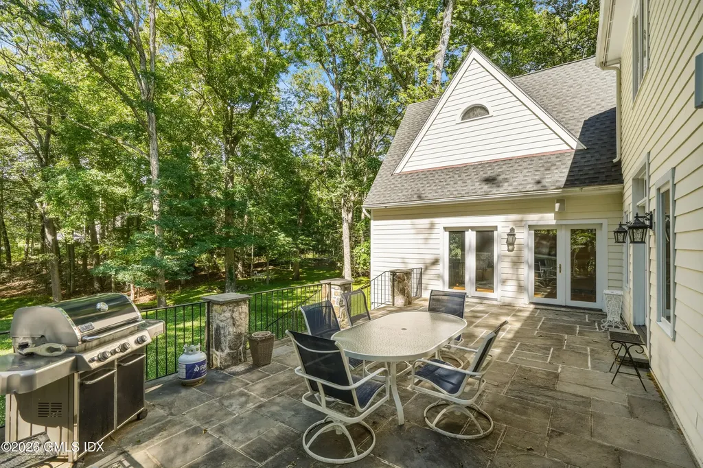 3 Carriage Road Cos Cob CT 06807