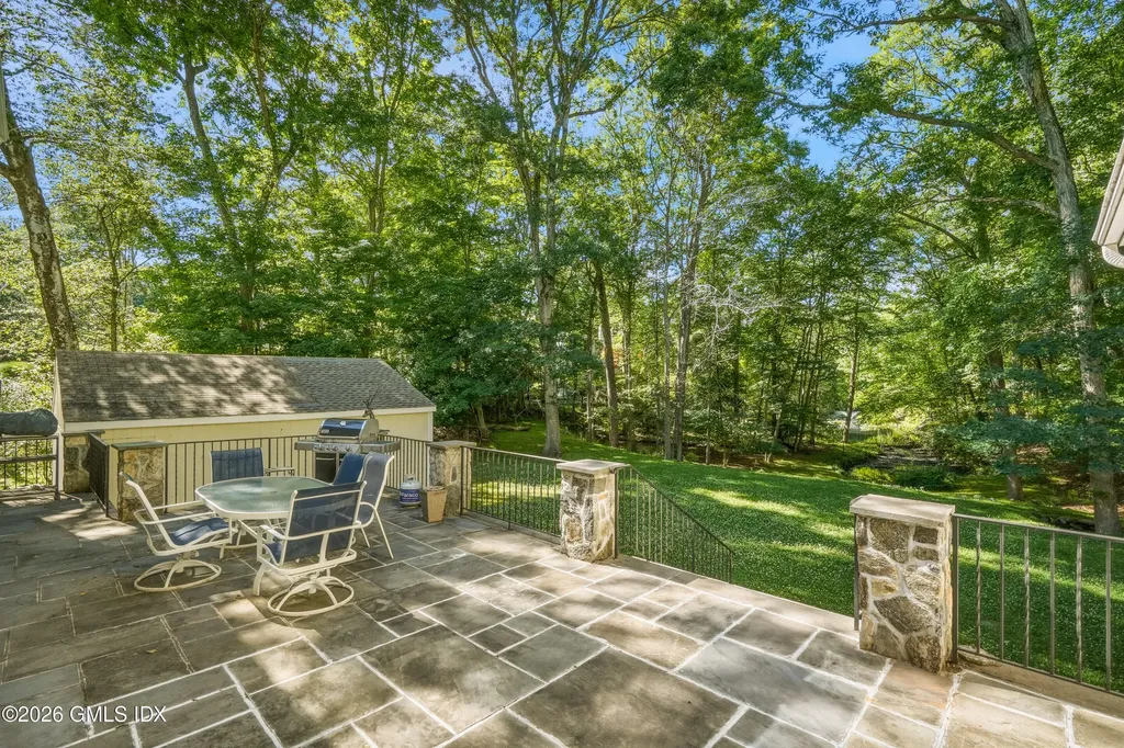 3 Carriage Road Cos Cob CT 06807