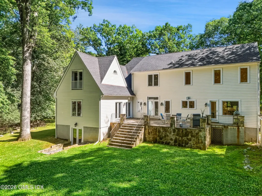 3 Carriage Road Cos Cob CT 06807
