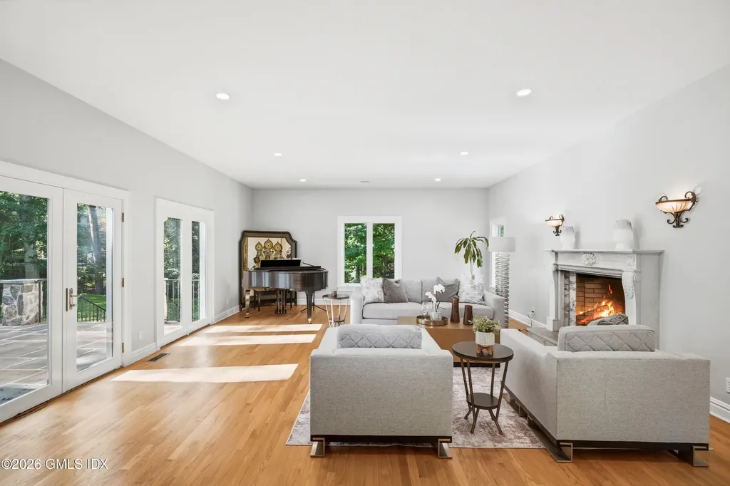 3 Carriage Road Cos Cob CT 06807