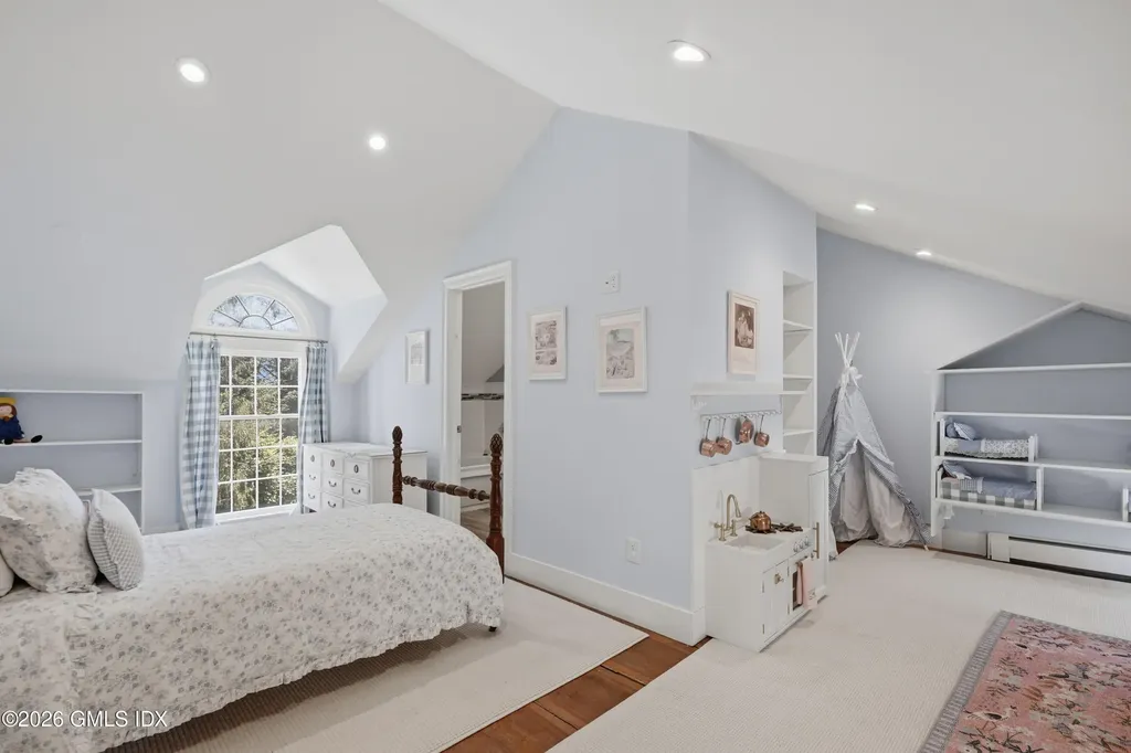 137 Sturges Ridge Road Wilton CT 06897