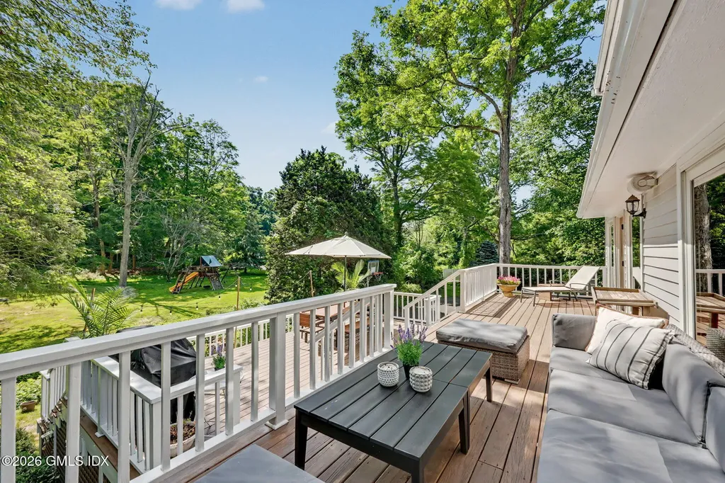 11 Butternut Hollow Road Greenwich CT 06830