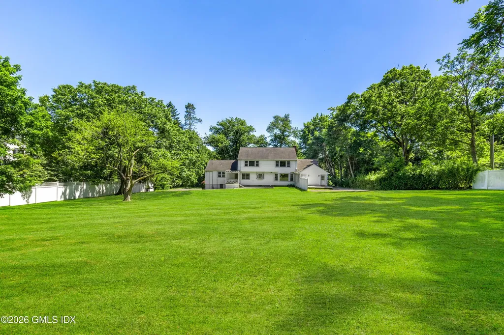 17 Kenilworth Terrace Greenwich CT 06830
