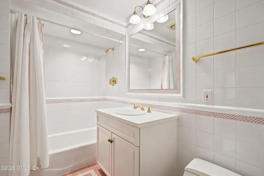 35 Wilshire Road Greenwich CT 06831