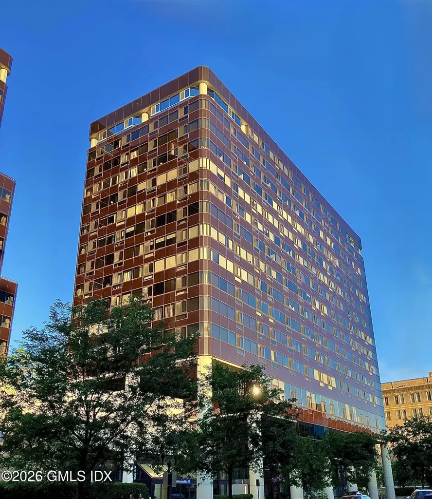 127 Greyrock Place Stamford CT 06901
