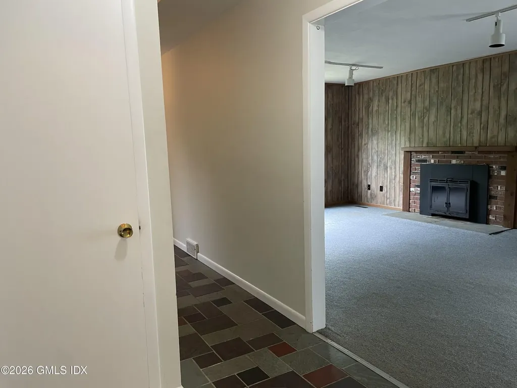 21 Windsor Lane Cos Cob CT 06807