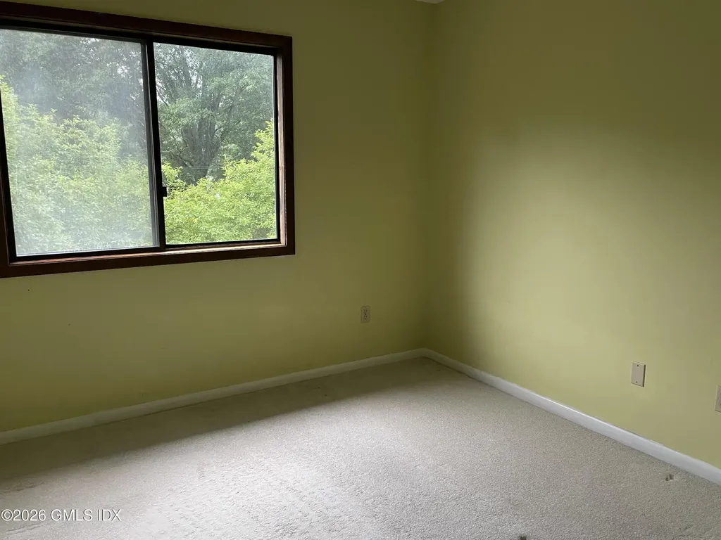 21 Windsor Lane Cos Cob CT 06807