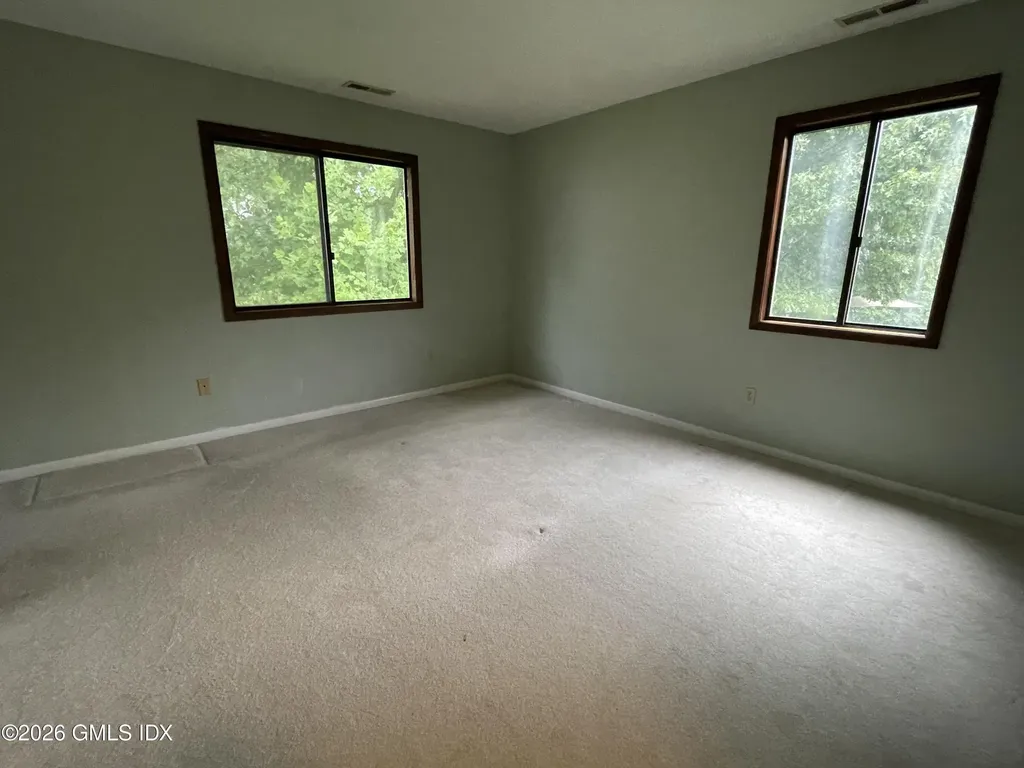 21 Windsor Lane Cos Cob CT 06807