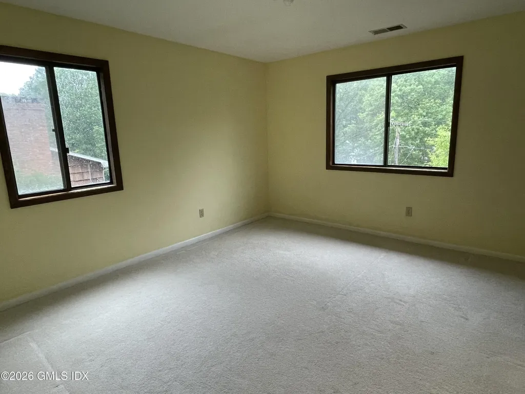 21 Windsor Lane Cos Cob CT 06807