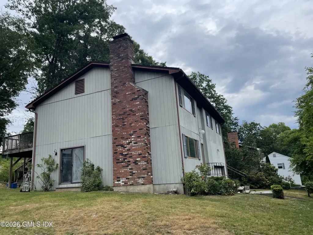 21 Windsor Lane Cos Cob CT 06807