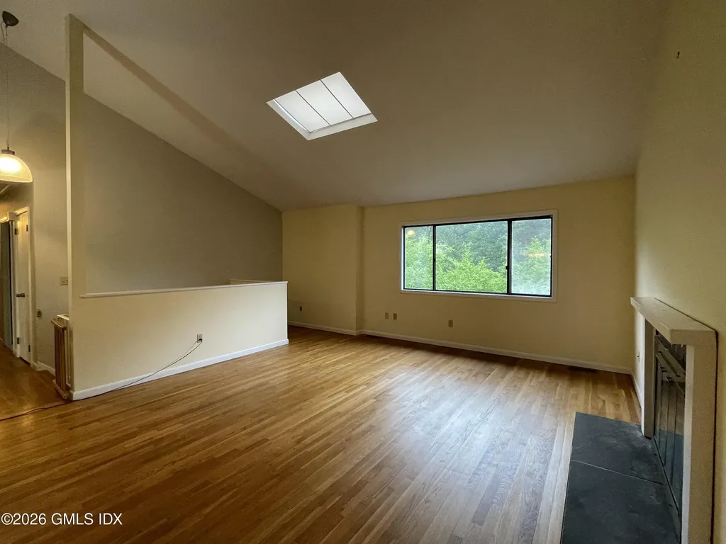21 Windsor Lane Cos Cob CT 06807