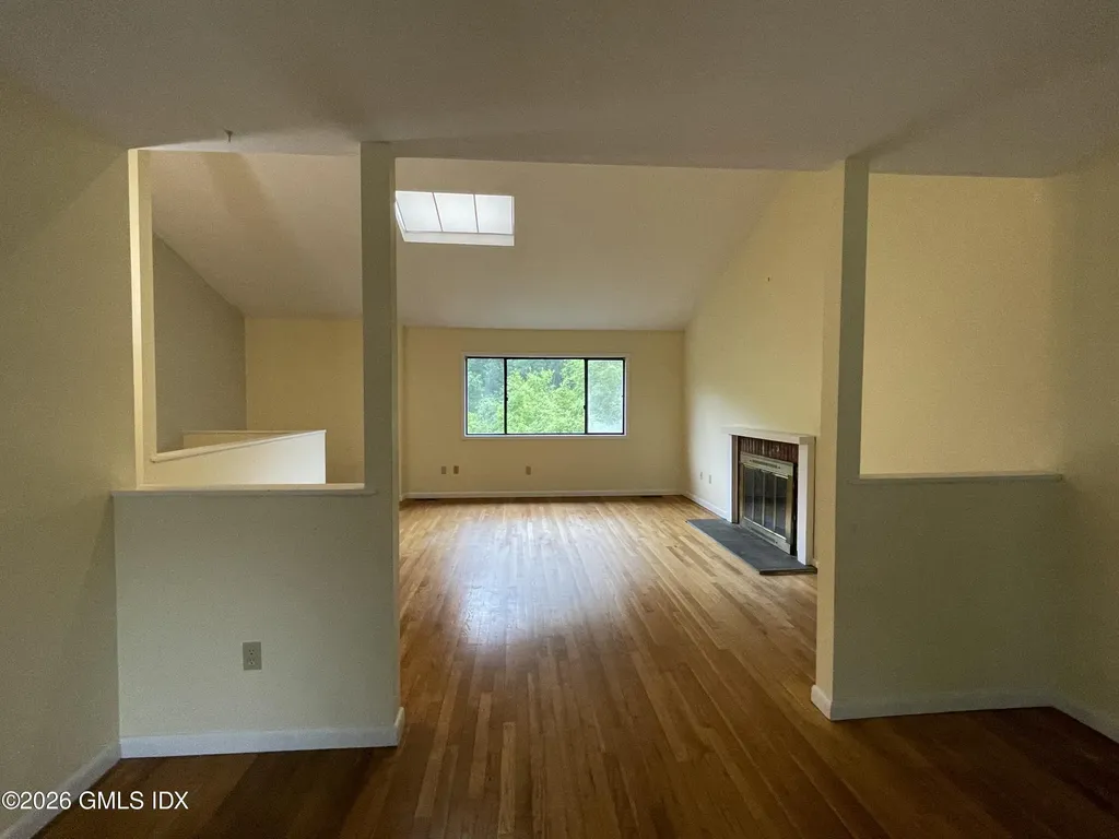 21 Windsor Lane Cos Cob CT 06807