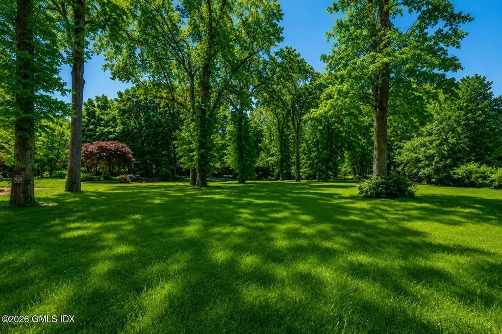 39 Brookridge Drive Greenwich CT 06830
