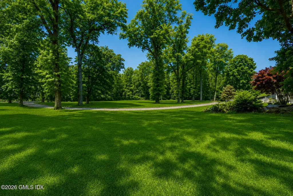 39 Brookridge Drive Greenwich CT 06830