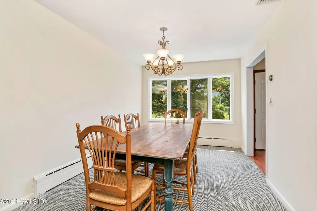 58 Arch Street Riverside CT 06878