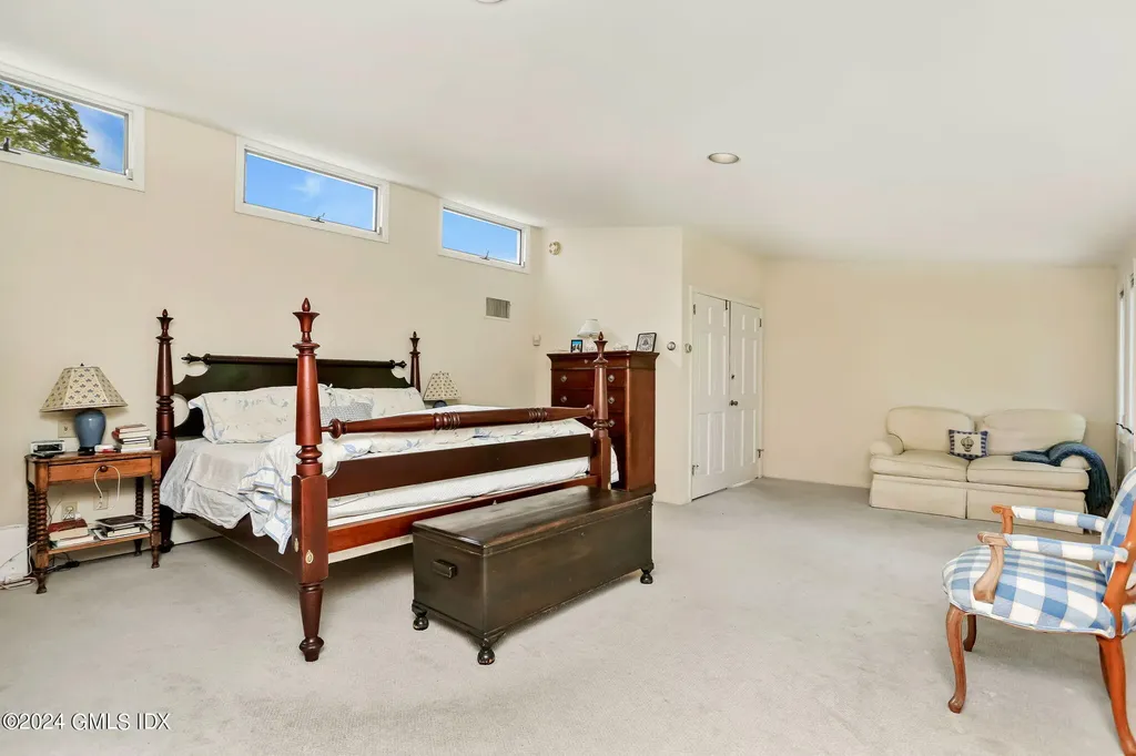 58 Arch Street Riverside CT 06878