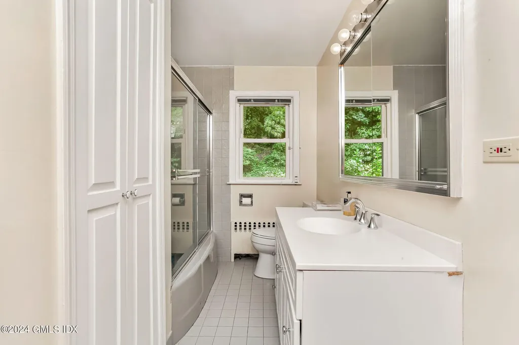 58 Arch Street Riverside CT 06878