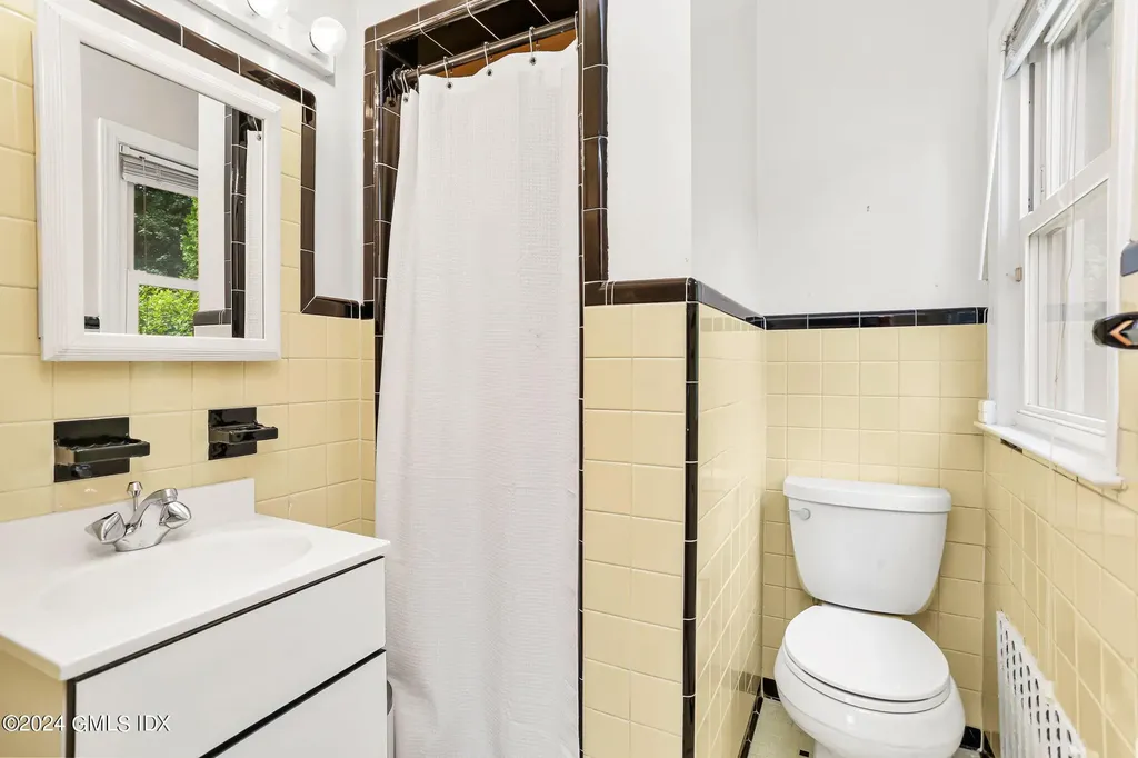 58 Arch Street Riverside CT 06878