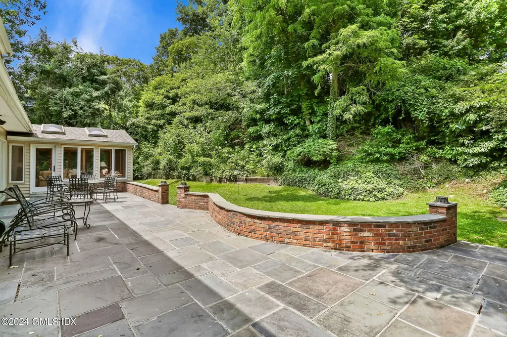 58 Arch Street Riverside CT 06878