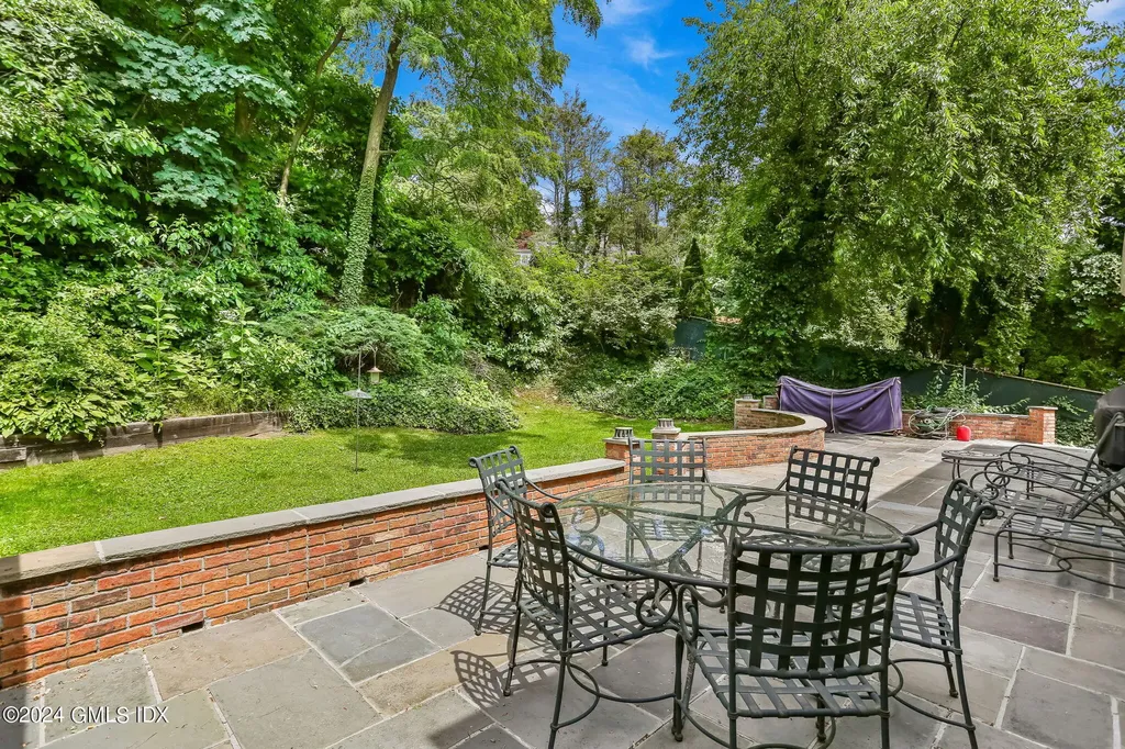 58 Arch Street Riverside CT 06878