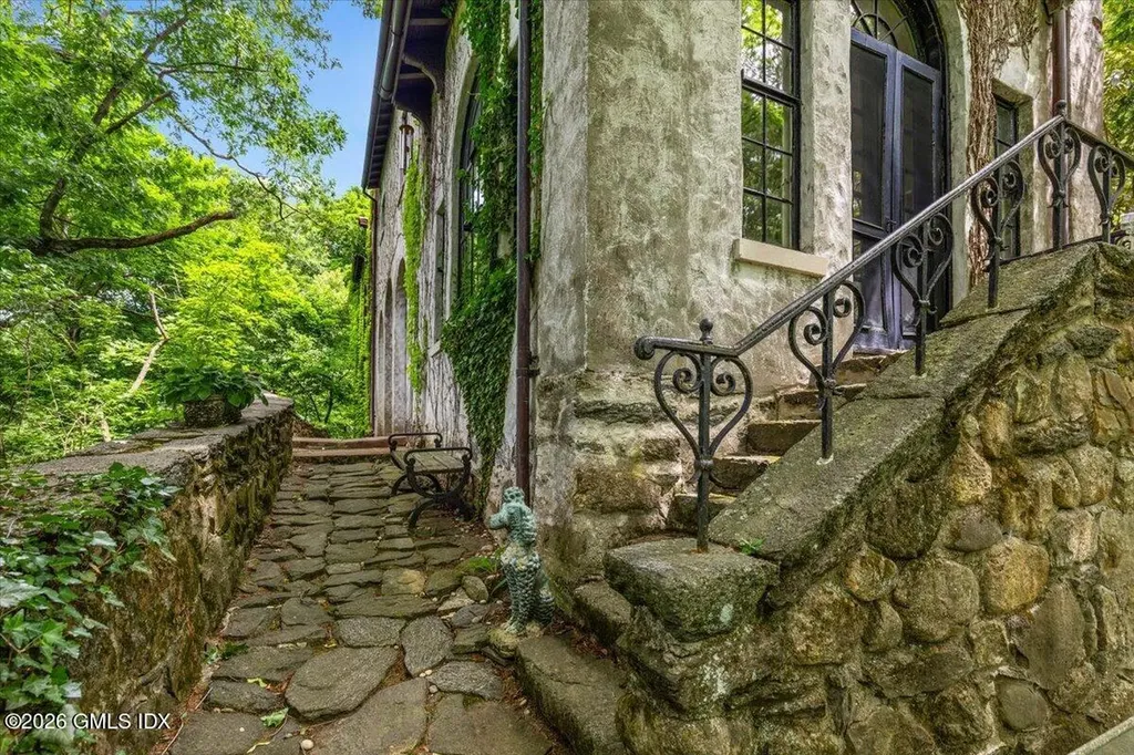 200 Old Church Road Greenwich CT 06830