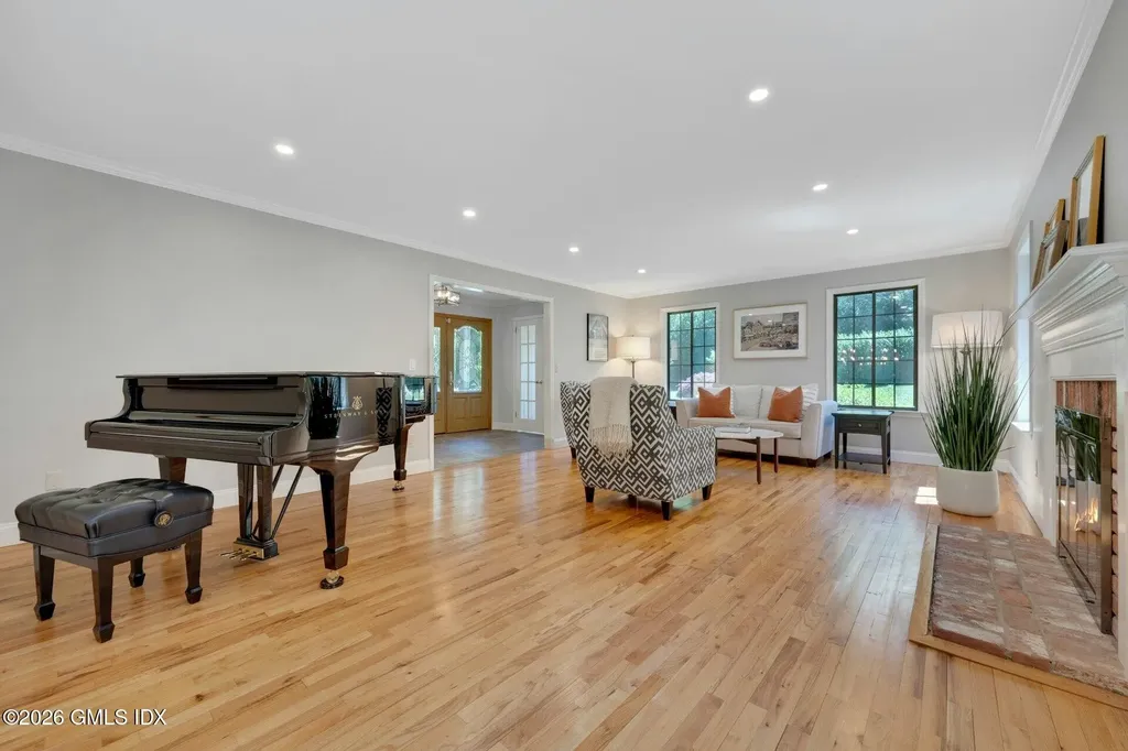 45 Mayapple Road Stamford CT 06903