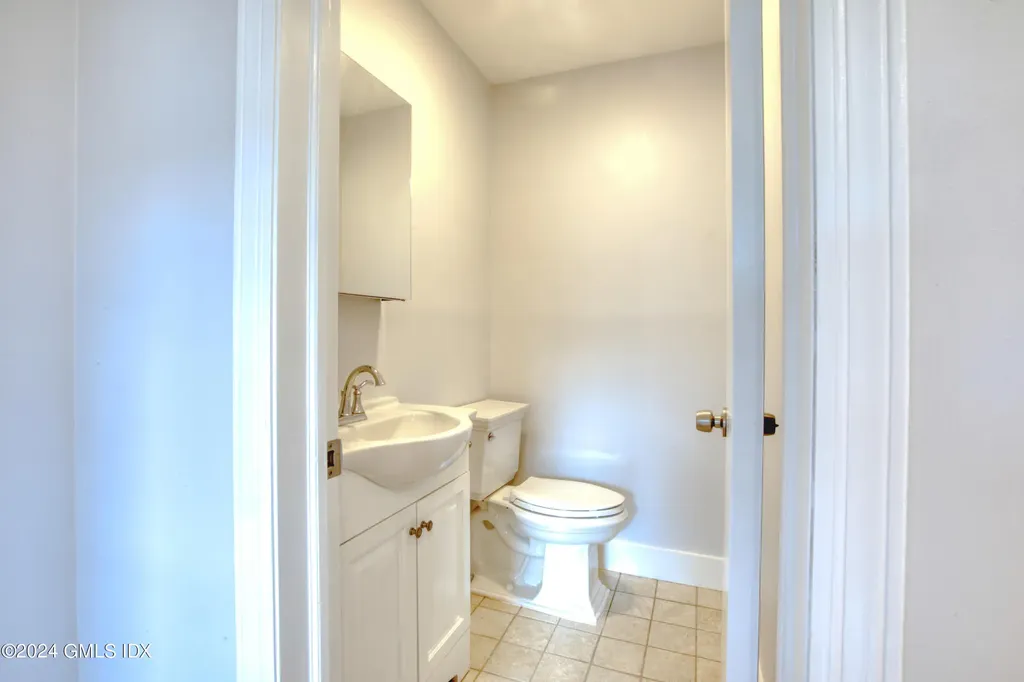 8 Ridge Place Greenwich CT 06831