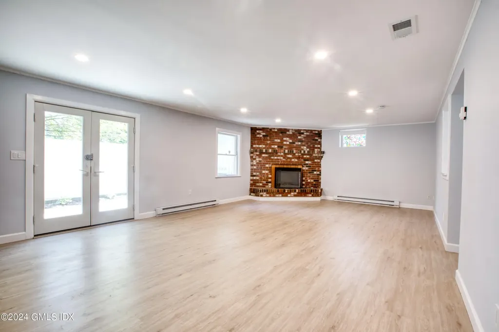 8 Ridge Place Greenwich CT 06831