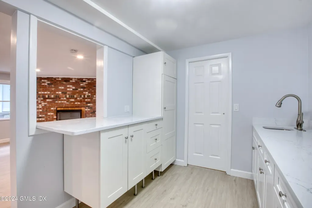 8 Ridge Place Greenwich CT 06831